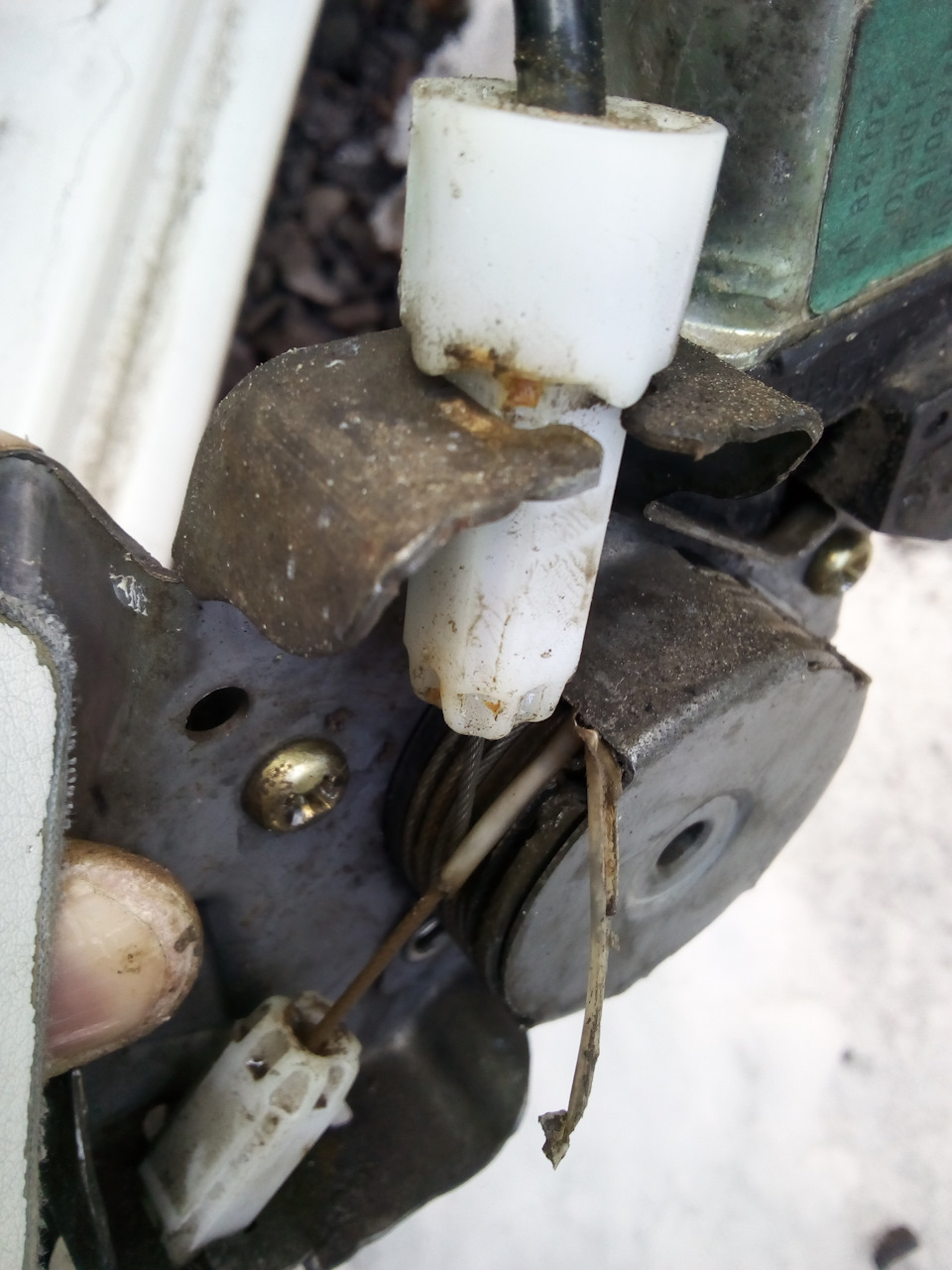 неисправность стеклоподъемника — Nissan March (K12), 1 л, 2002 года ...