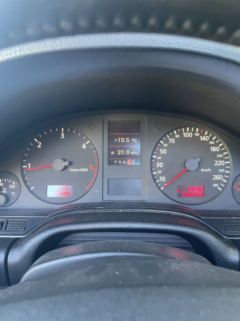 Фото в бортжурнале Audi A8 (4D)