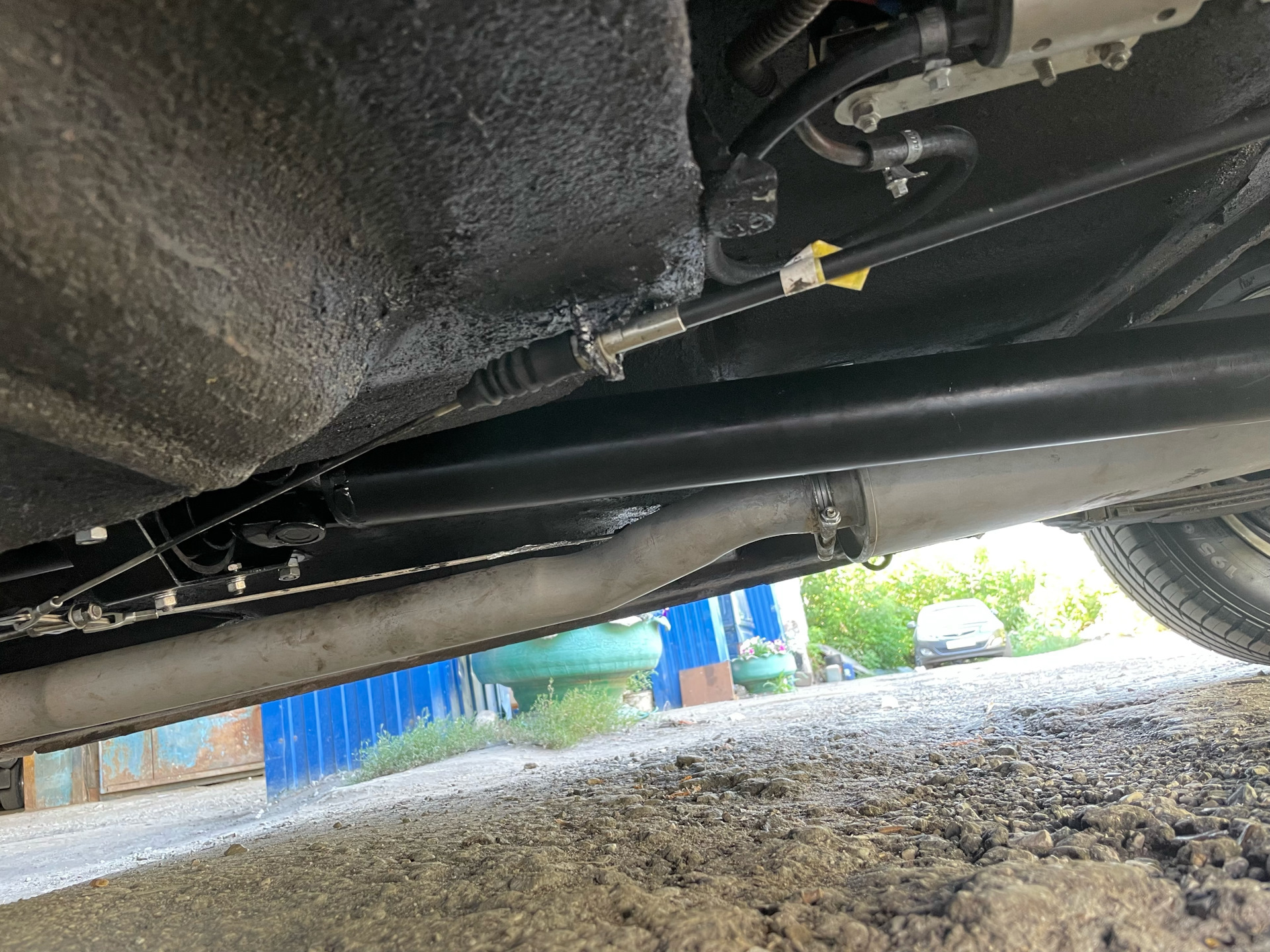 Кронштейны тросов ручника 3110. Вибрация при торможении — ГАЗ 31029, 2 ...