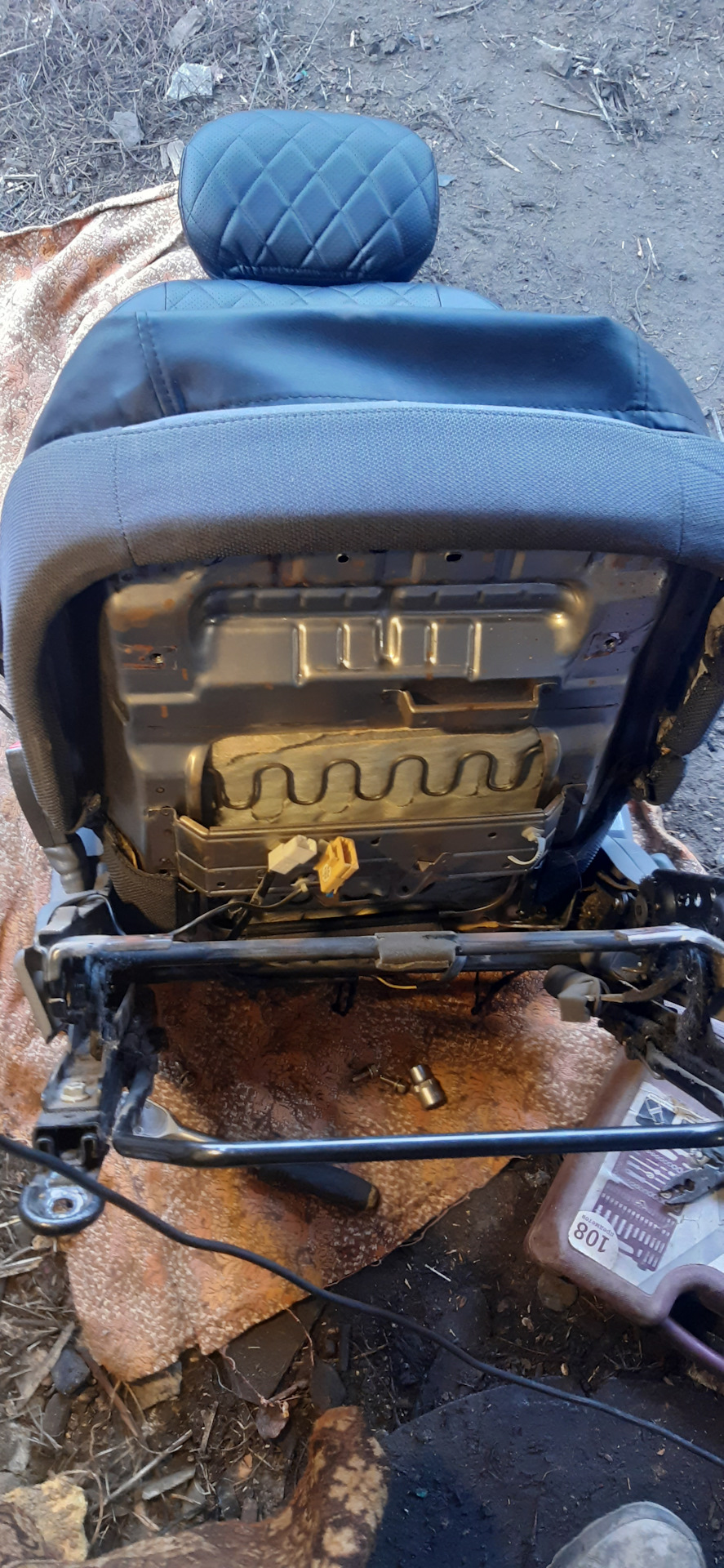 Подогрев водительского сиденья. — Hyundai Elantra (3G), 1,6 л, 2004 ...