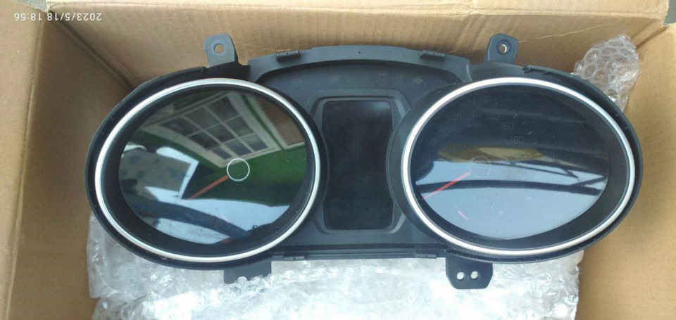 Приборная панель SuperVision — KIA Sportage (3G), 2 л, 2010 года ...