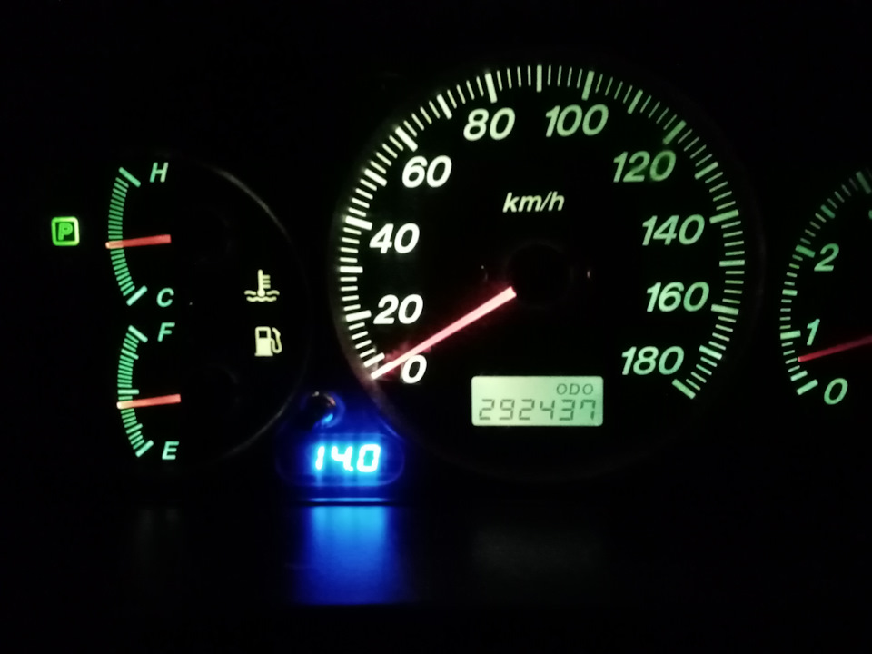 Просто замена масла. — Mazda Premacy (1G), 1,7 л, 1999 года | плановое ...