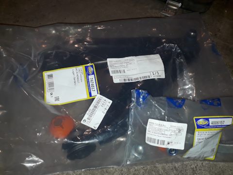 7474017 Правый нижний рычаг передней подвески Renault Logan SASIC ...