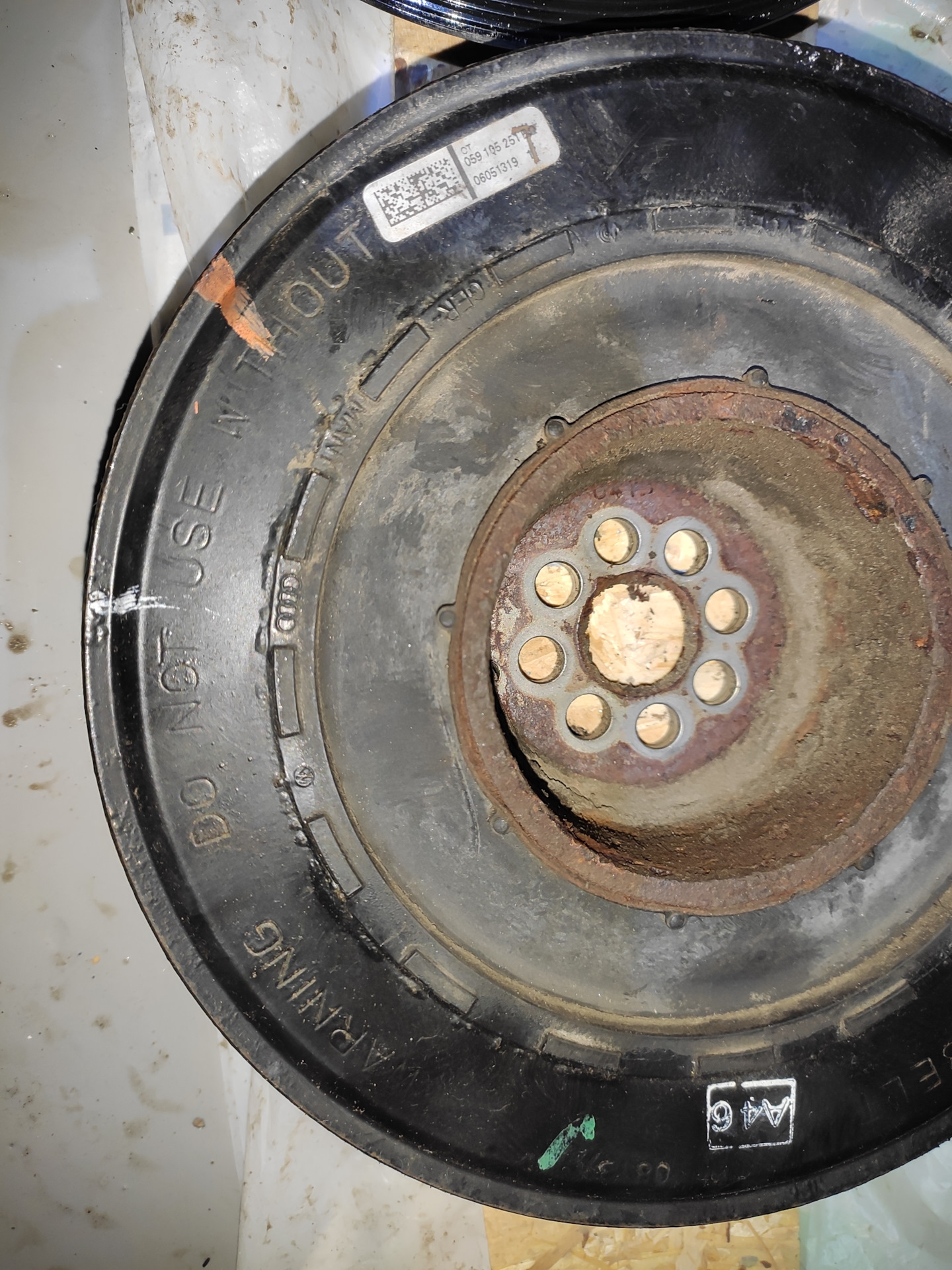 Замена шкива коленвала и Ремня на CRCA — Audi Q7 (1G), 3 л, 2013 года ...