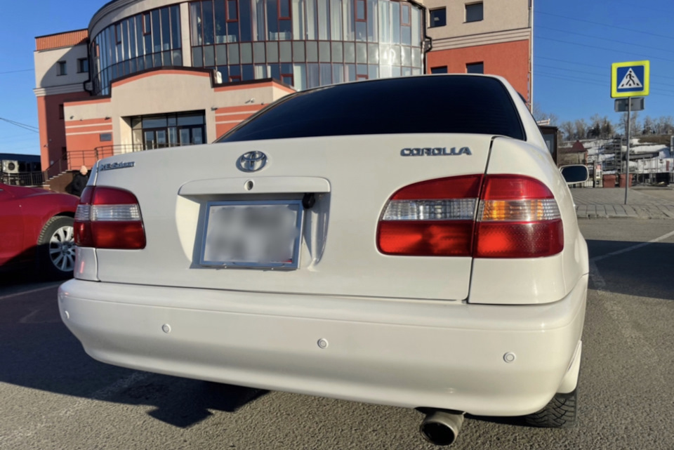 Квадратная рамка номера — Toyota Corolla (110), 1,5 л, 1999 года ...