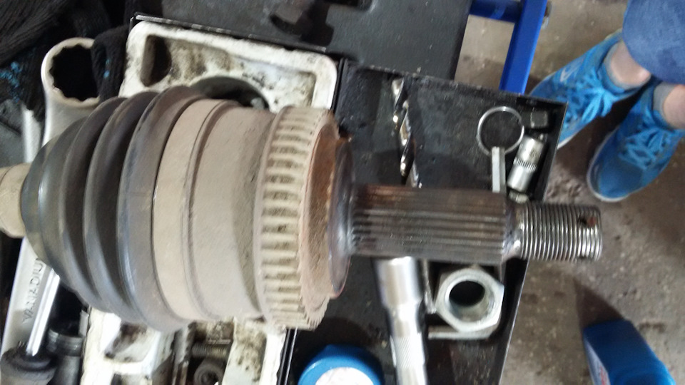 в процессе снимали привод — KIA Sportage (2G)