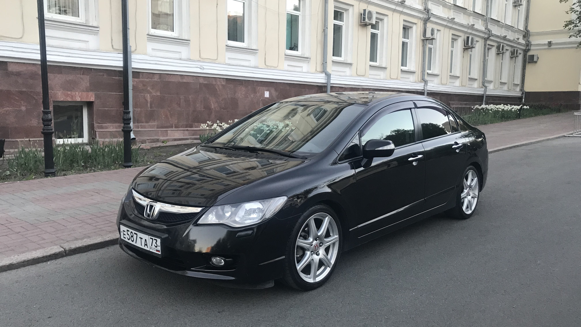 Honda Civic 4D (8G) 1.8 бензиновый 2010 | BLACK NINJA на DRIVE2