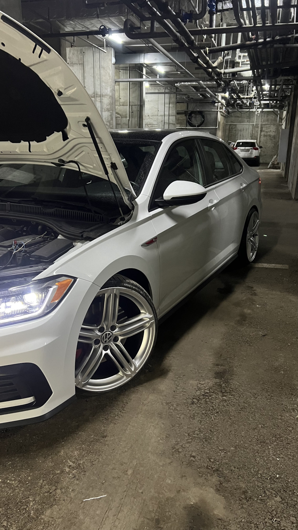 R20 225/30 — Volkswagen Jetta VII, 2 л, 2019 года | колёсные диски | DRIVE2