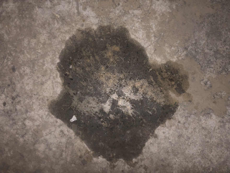 Черный герметик DoneDeal Г. Быстро и просто устранить течь масла ...