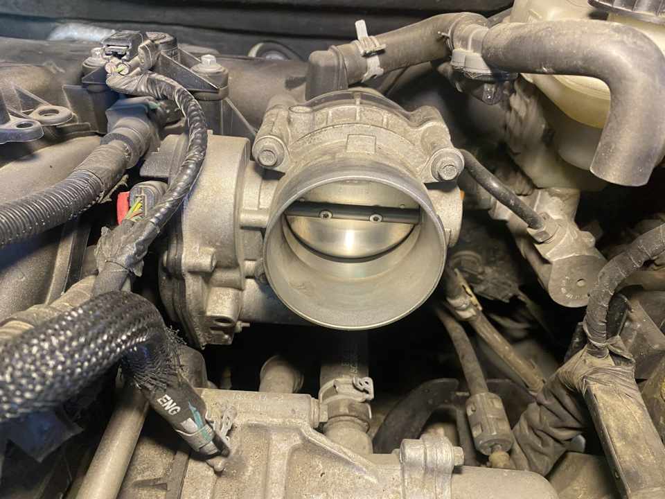 Фото в бортжурнале Ford Explorer (5G)
