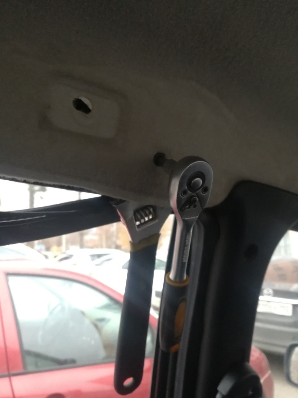 Монтируем заклёпку — Chevrolet Niva (1G)