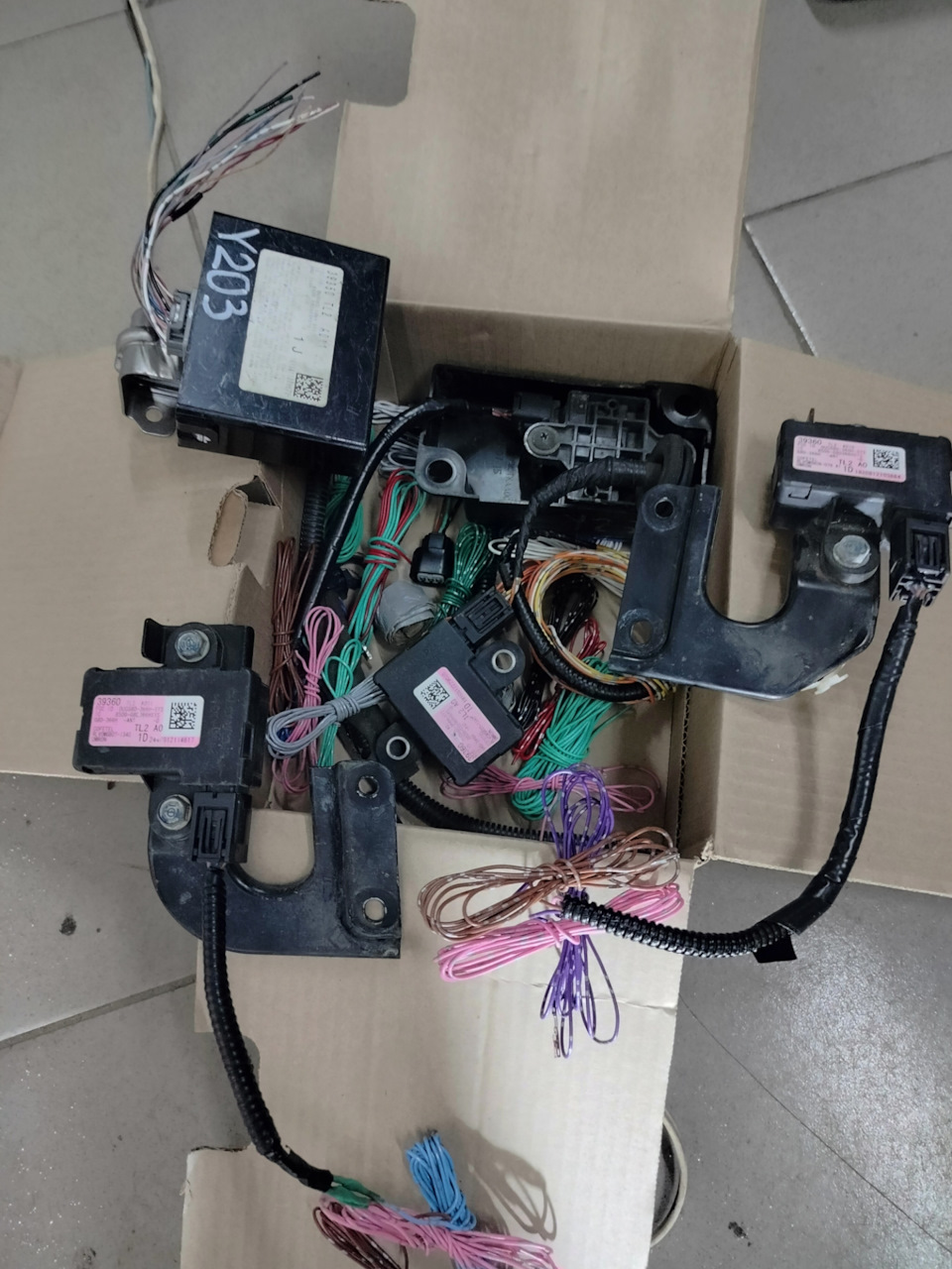 2. Блок и антенны — Honda Accord (8G)