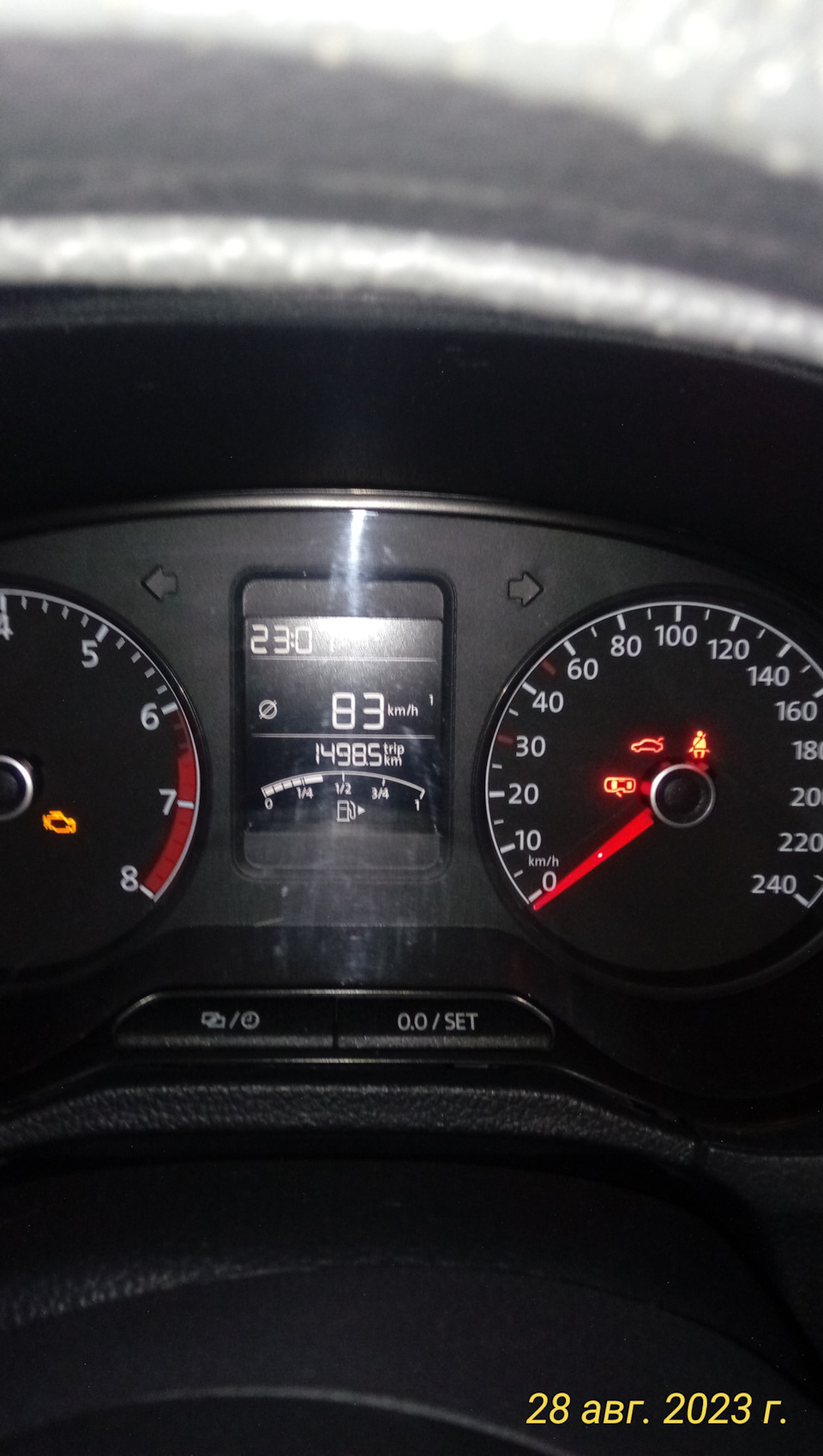 Расход топлива — Volkswagen Polo Sedan, 1,6 л, 2015 года | наблюдение ...