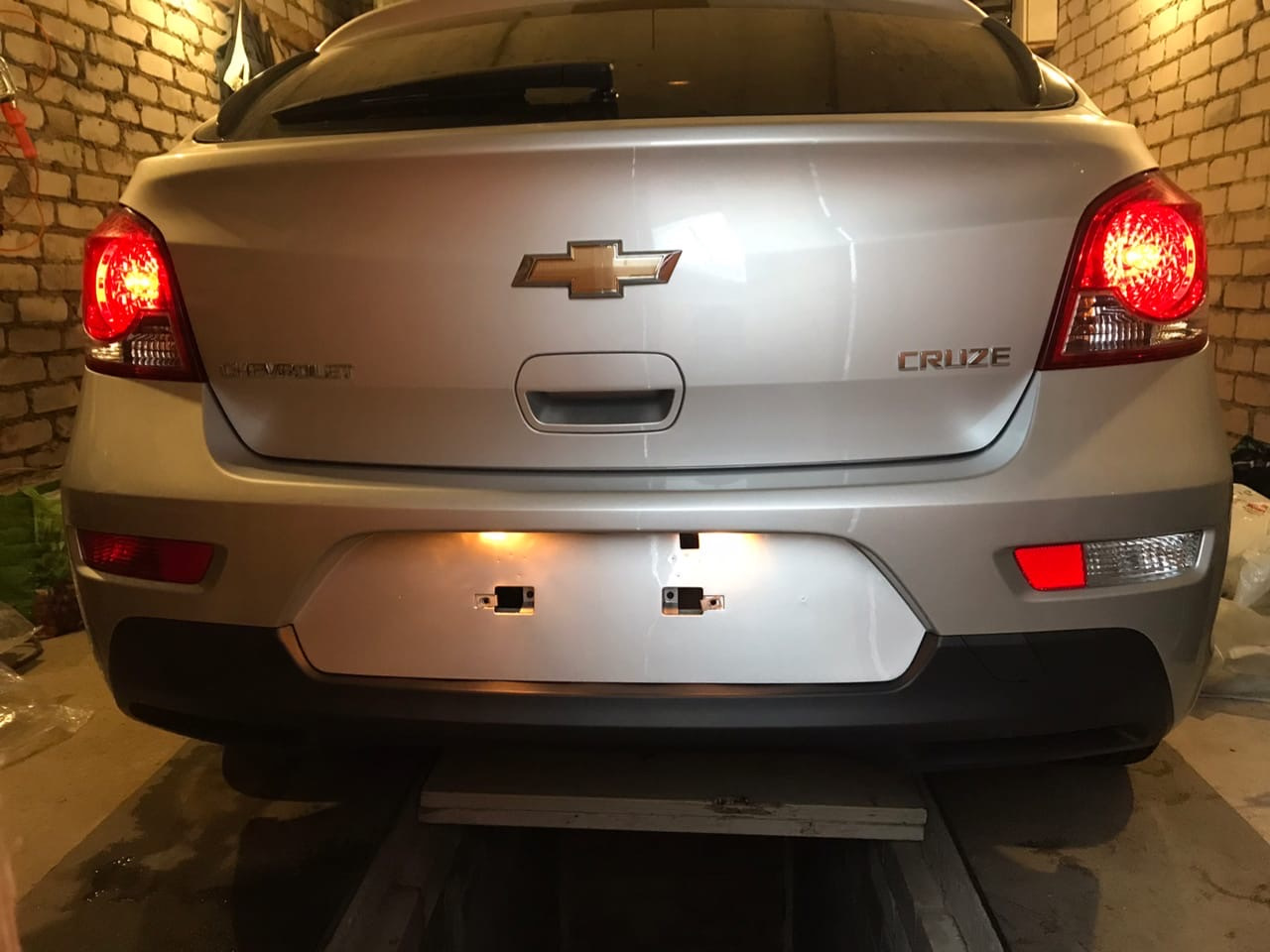 chevrolet cruze хэтчбек 2013 задний бампер