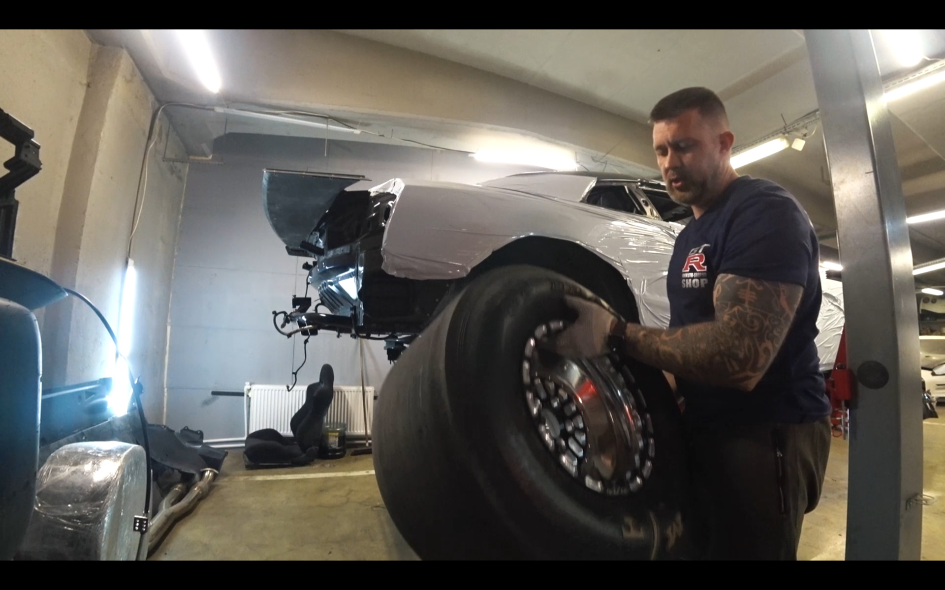 Drag to install