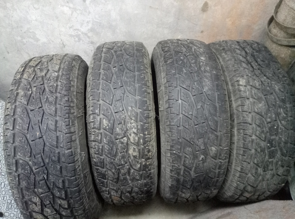 продам шины зима и лето 245/75 R16 — ZX Admiral, 2,2 л, 2006 года ...