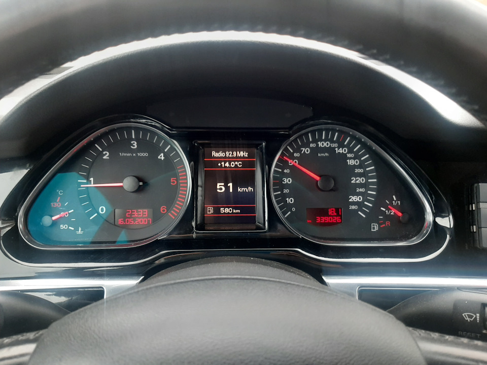 Audi q7 как снять щиток приборов Цветная Приборная Панель - Audi A6 (C6), 2,7 л, 2005 года стайлинг DRIVE2