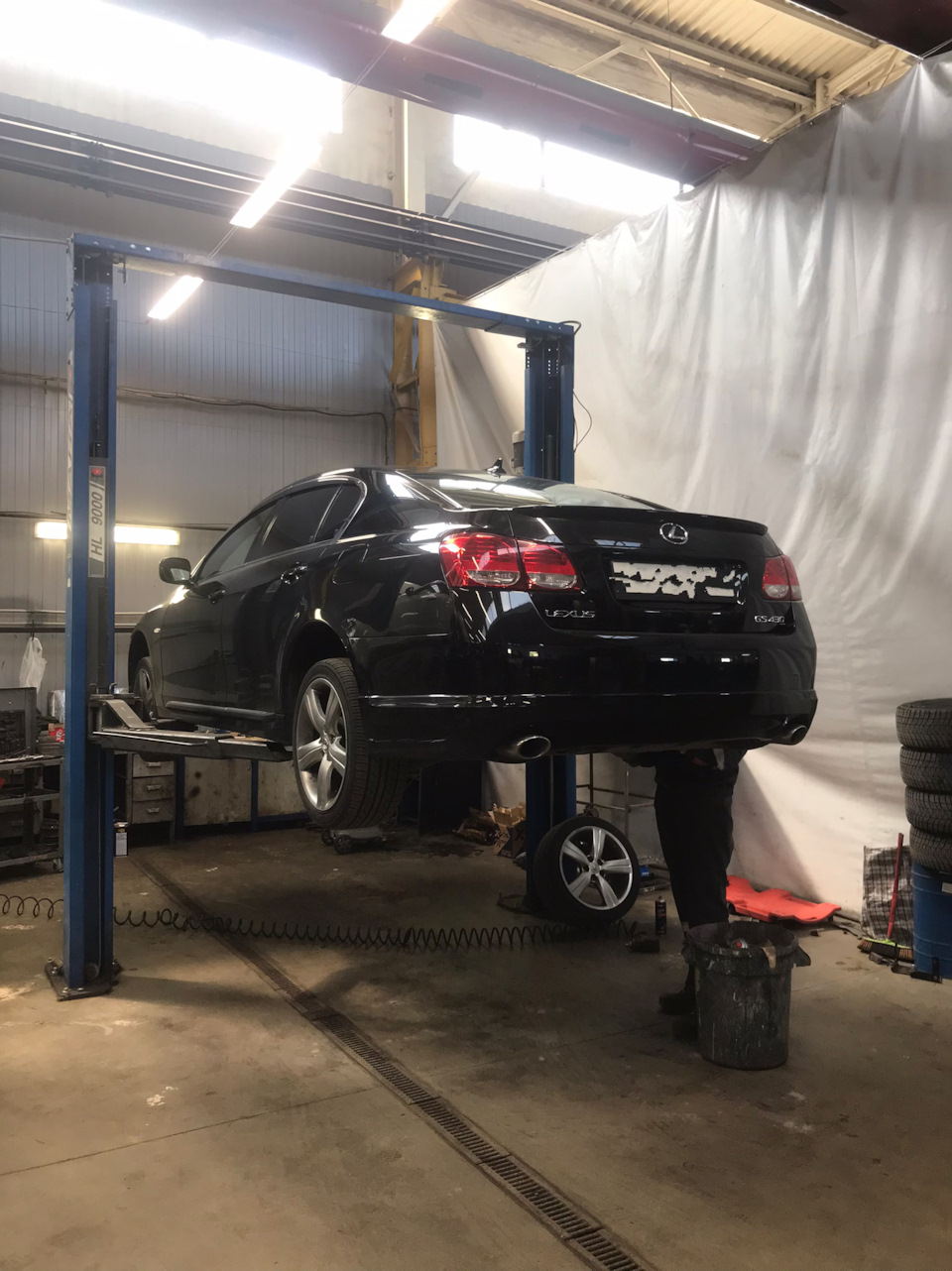 Закисла направляющая на заднем суппорте — Lexus GS (S190), 4,3 л, 2005 ...