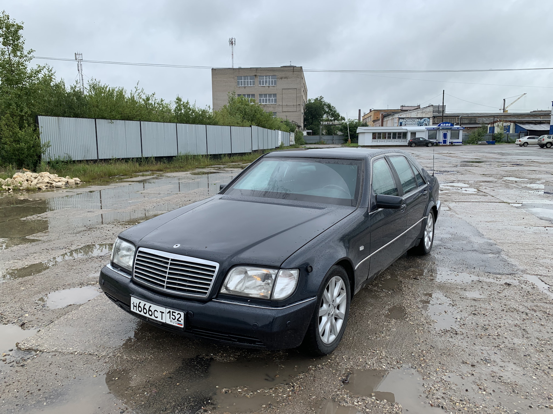 Чёткой тачке красивые номера. — Mercedes-Benz S-Class (W140), 6 л, 1997  года | другое | DRIVE2