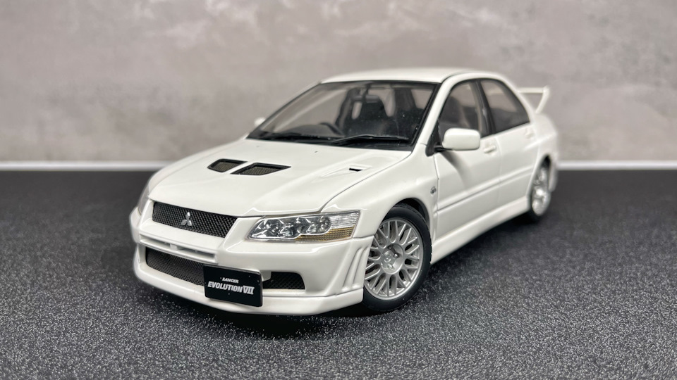 AUTOart Lancer Evolution 1:18 ホワイト 1/18 OTTO 1995 Mitsubishi Lancer EVO III (White) Car Model