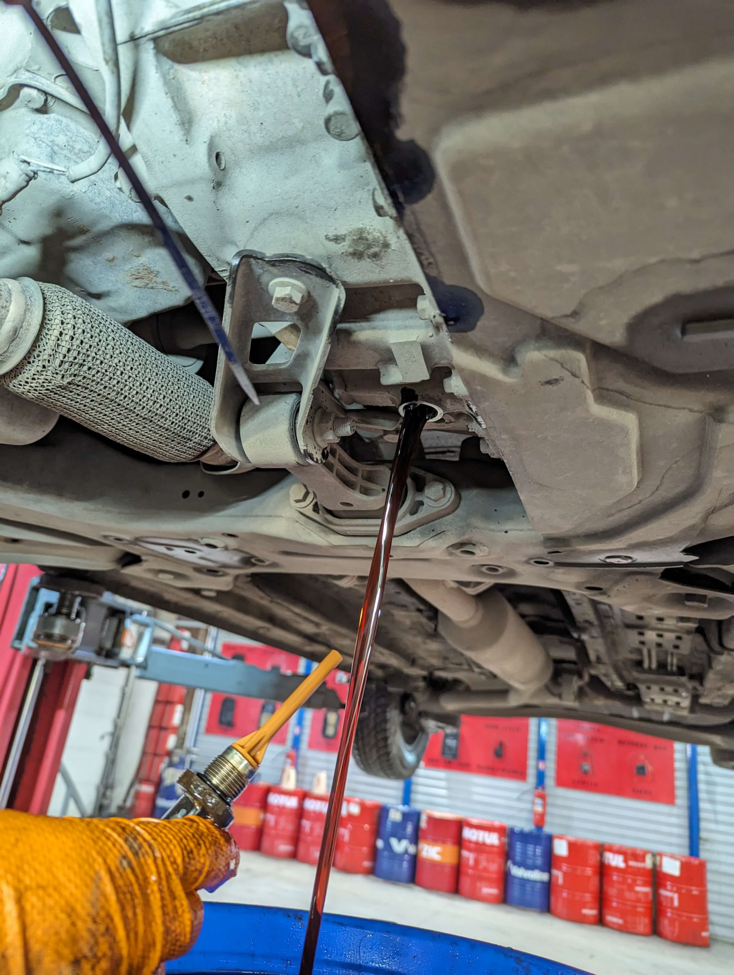 0c8321181. Акпп bmw x1 aisin. Замена масла aisin 8. Акпп aisin tf-80sc уровень масла. Масляный фильтр на коробку автомат кадиллак xt6.
