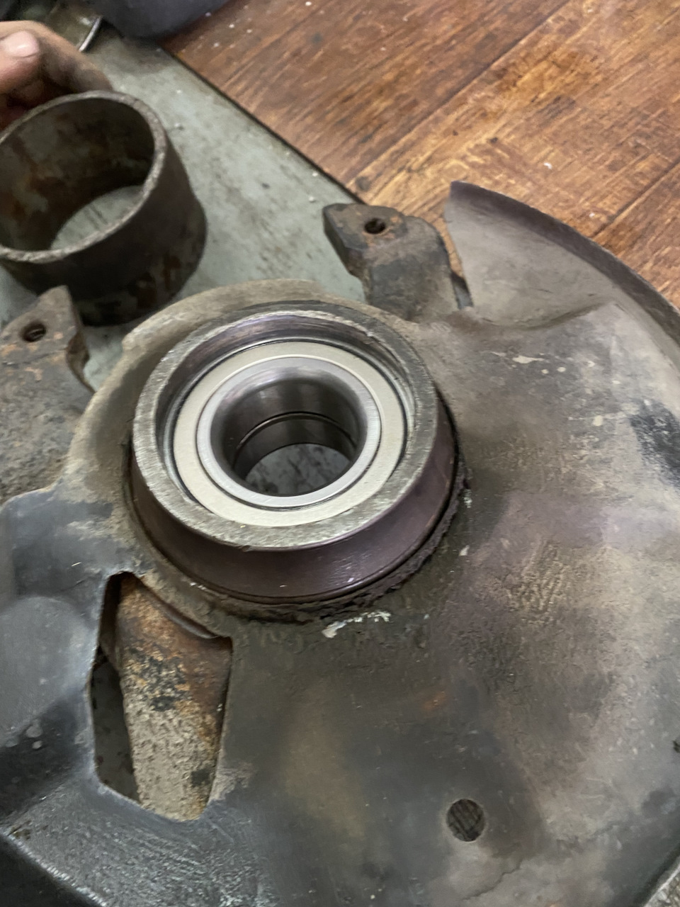 Поворотный кулак переточка под подшипник от гольфа — KIA Rio (1G), 1,3 ...