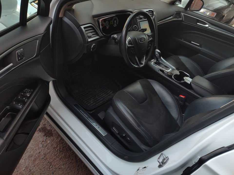 Сломался поясничный подпор сиденья — Ford Mondeo V, 2,5 л, 2016 года ...