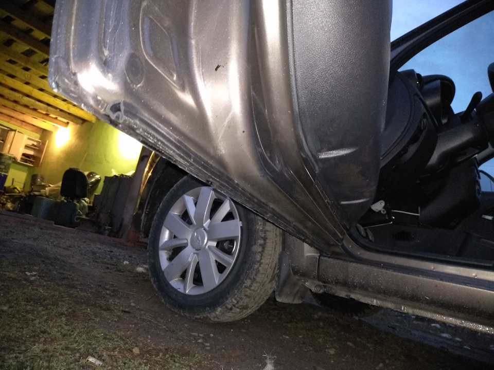 Уплотнительные резинки — Lada Гранта (2G) FL, 1,6 л, 2018 года ...