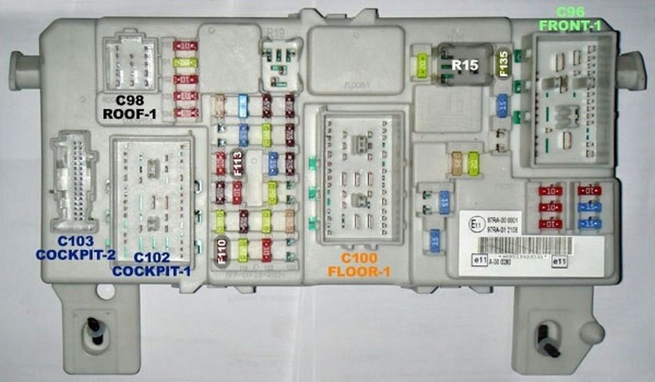 блок предохранителей форд фокус 2