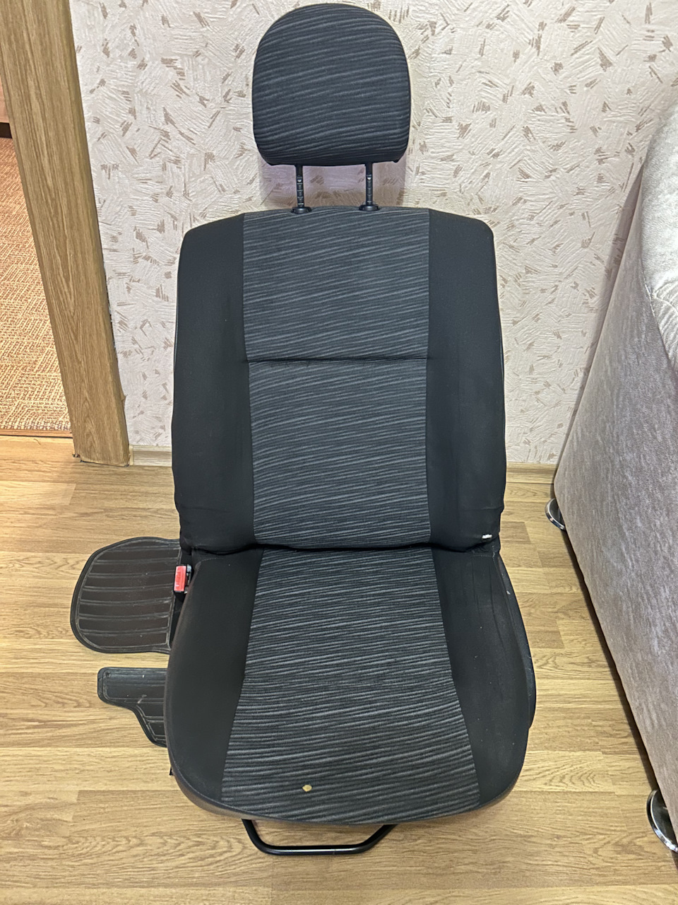 Замена поролона сиденья — Renault Logan (1G), 1,6 л, 2011 года ...