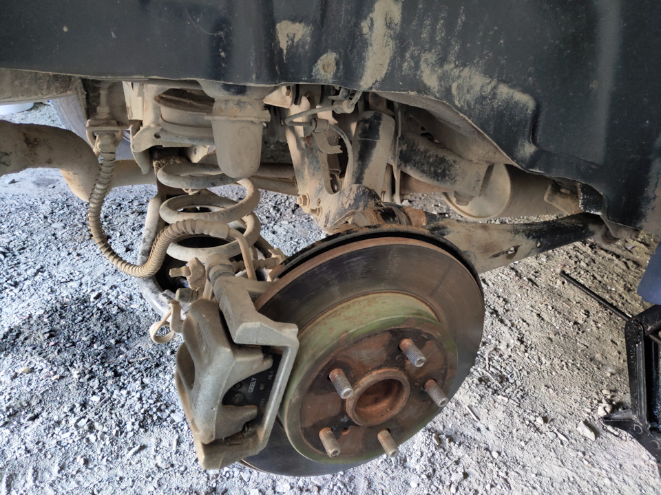 Ревизия направляющих тормозных суппортов (3-тий раз). — Geely Emgrand ...