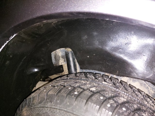 Правый задний подкрылок. — Ford Escape (2G), 2,5 л, 2009 года | своими ...