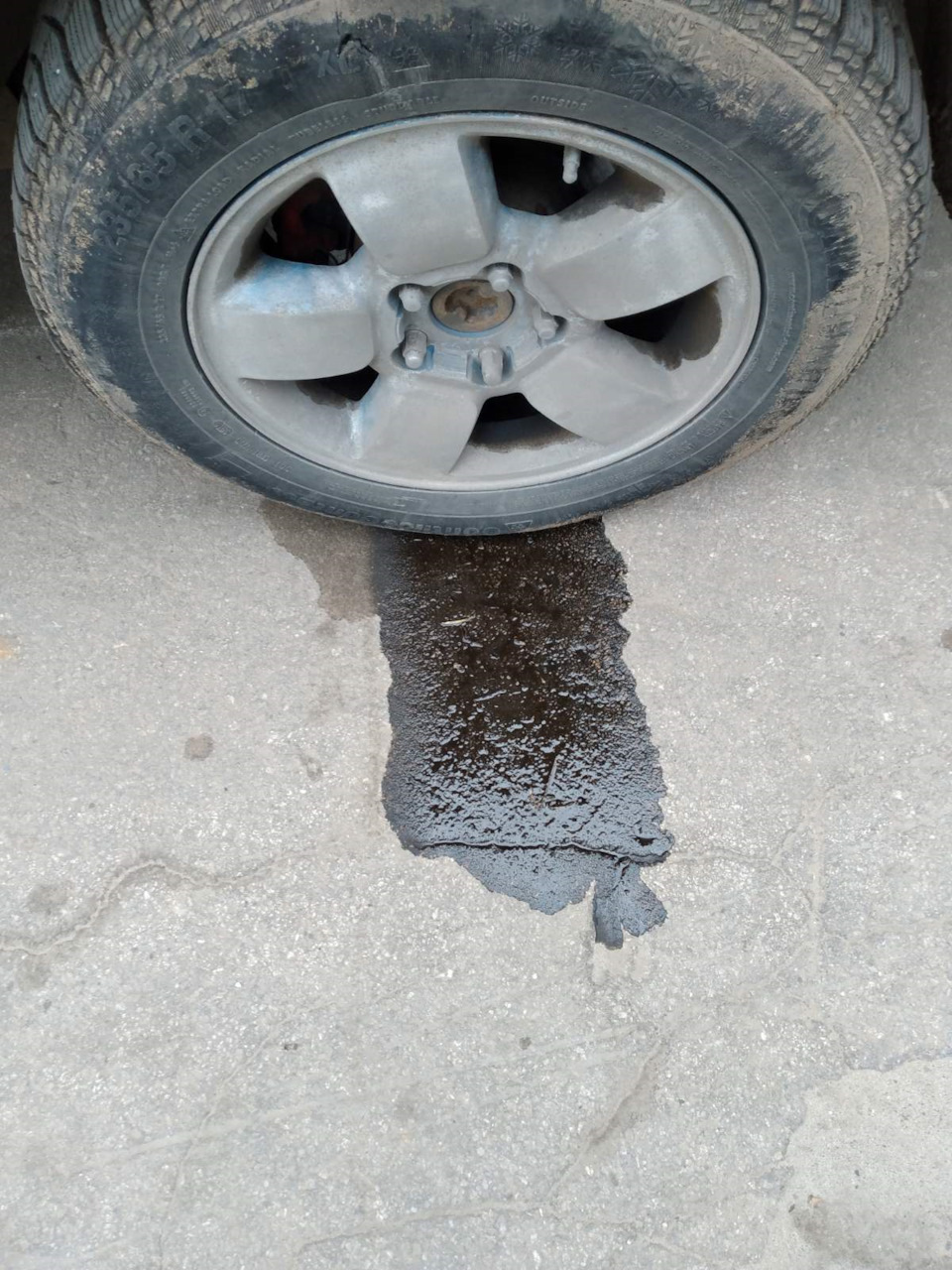 Течь сальника полуоси. — Jeep Grand Cherokee (WJ), 4 л, 2000 года ...