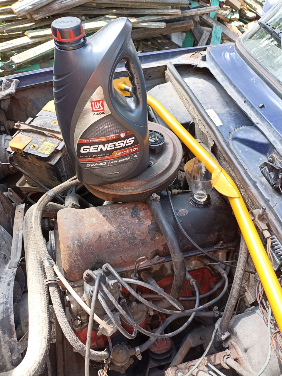 Лукойл Genesis 5w40 синтетика в классику 2105 — Lada 21053, 1999 года ...