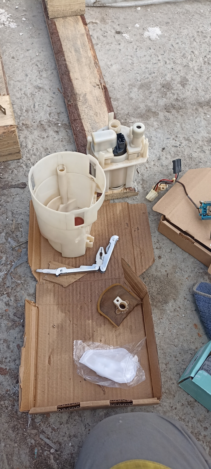 Бензонасос — Nissan Almera Classic (B10), 1,6 л, 2007 года | своими ...