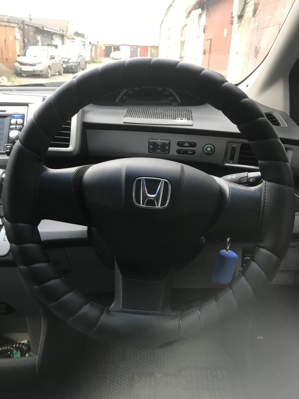 оплетка руля - Honda Freed (1G), 1,5 л, 2011 года другое DRIVE2