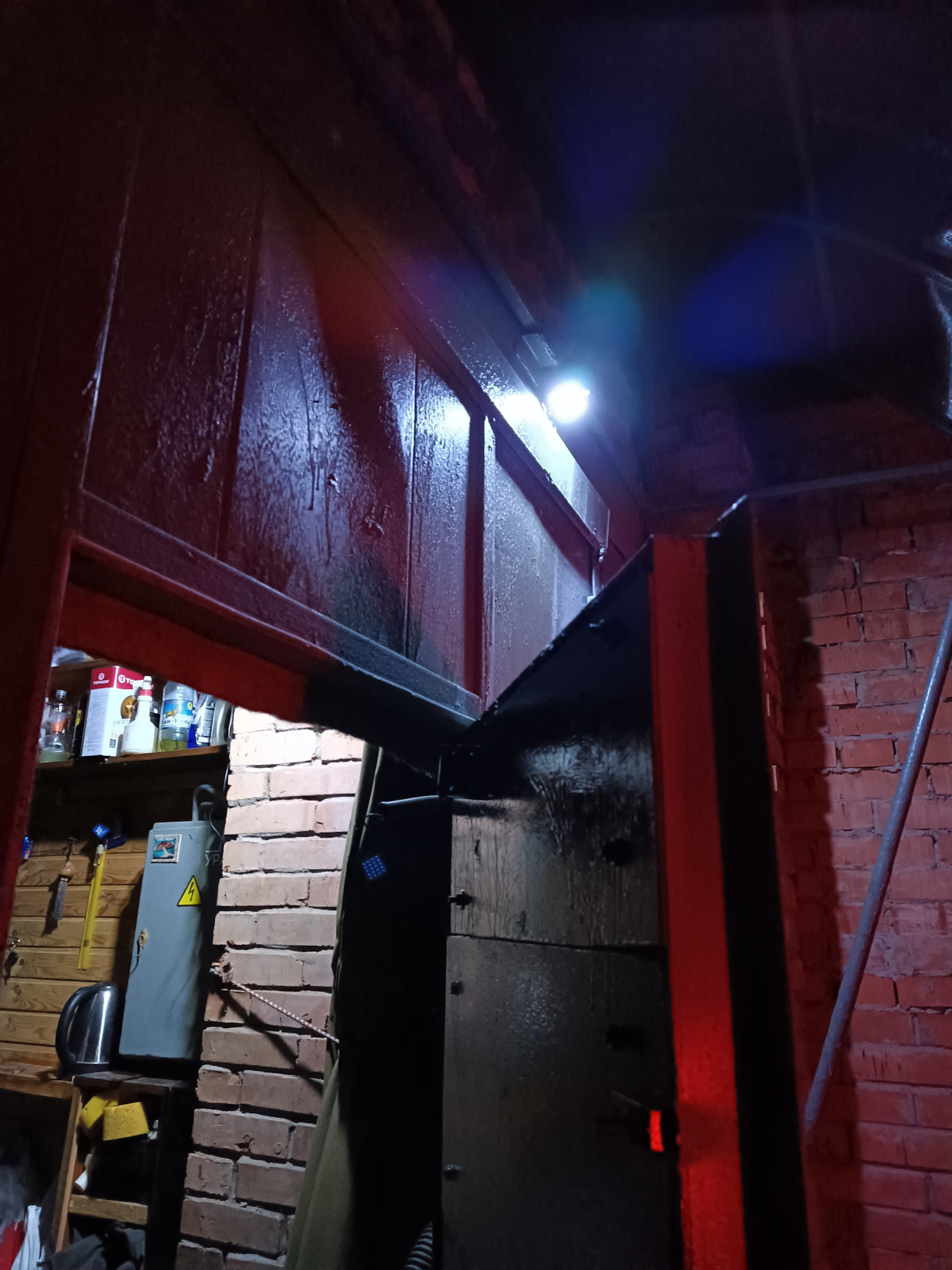 Подсветка входа и выхода в гараже. — DRIVE2