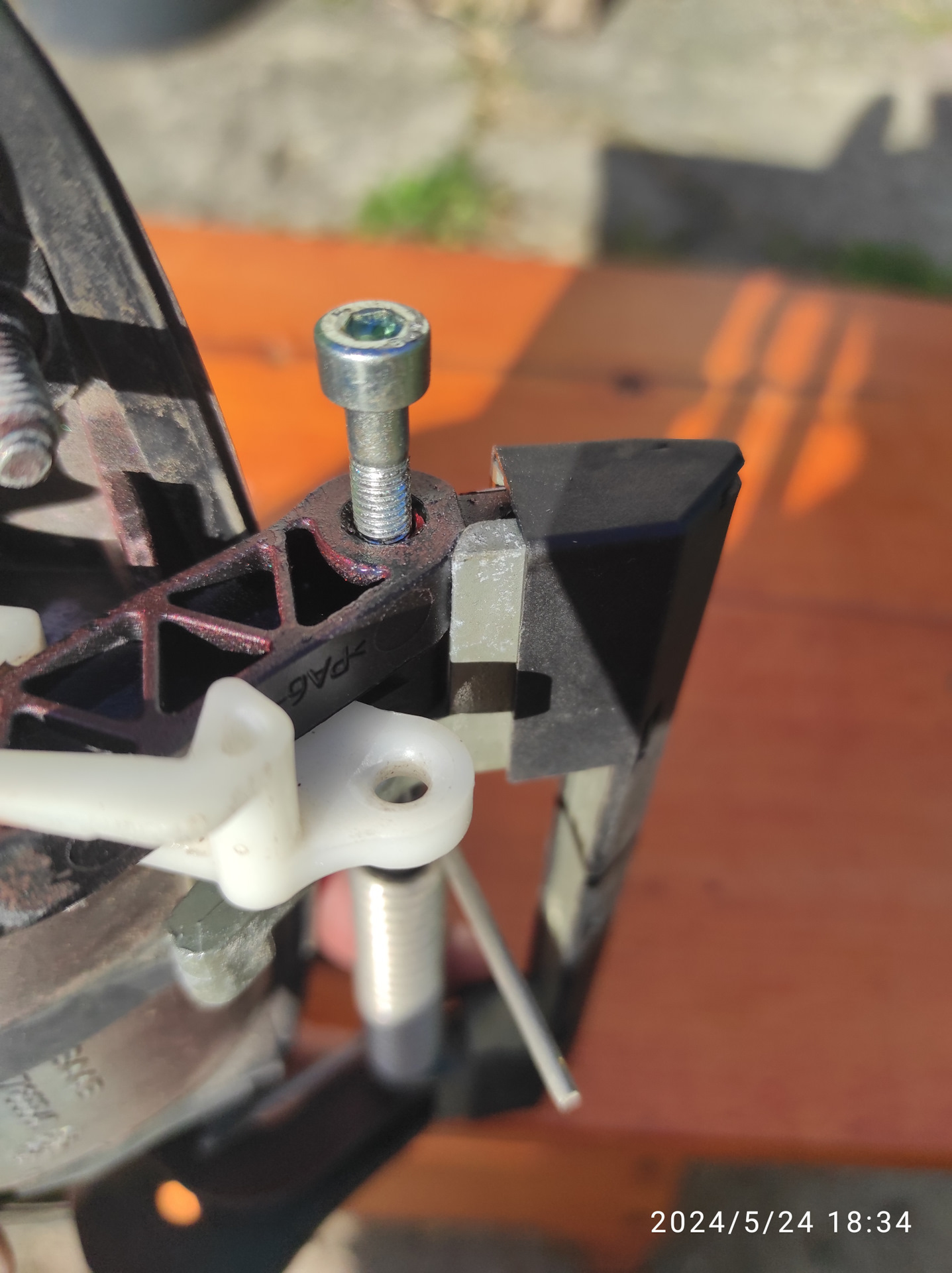 Как снять ручку водительской двери. — Saab 9-3 (2G), 2 л, 2003 года ...