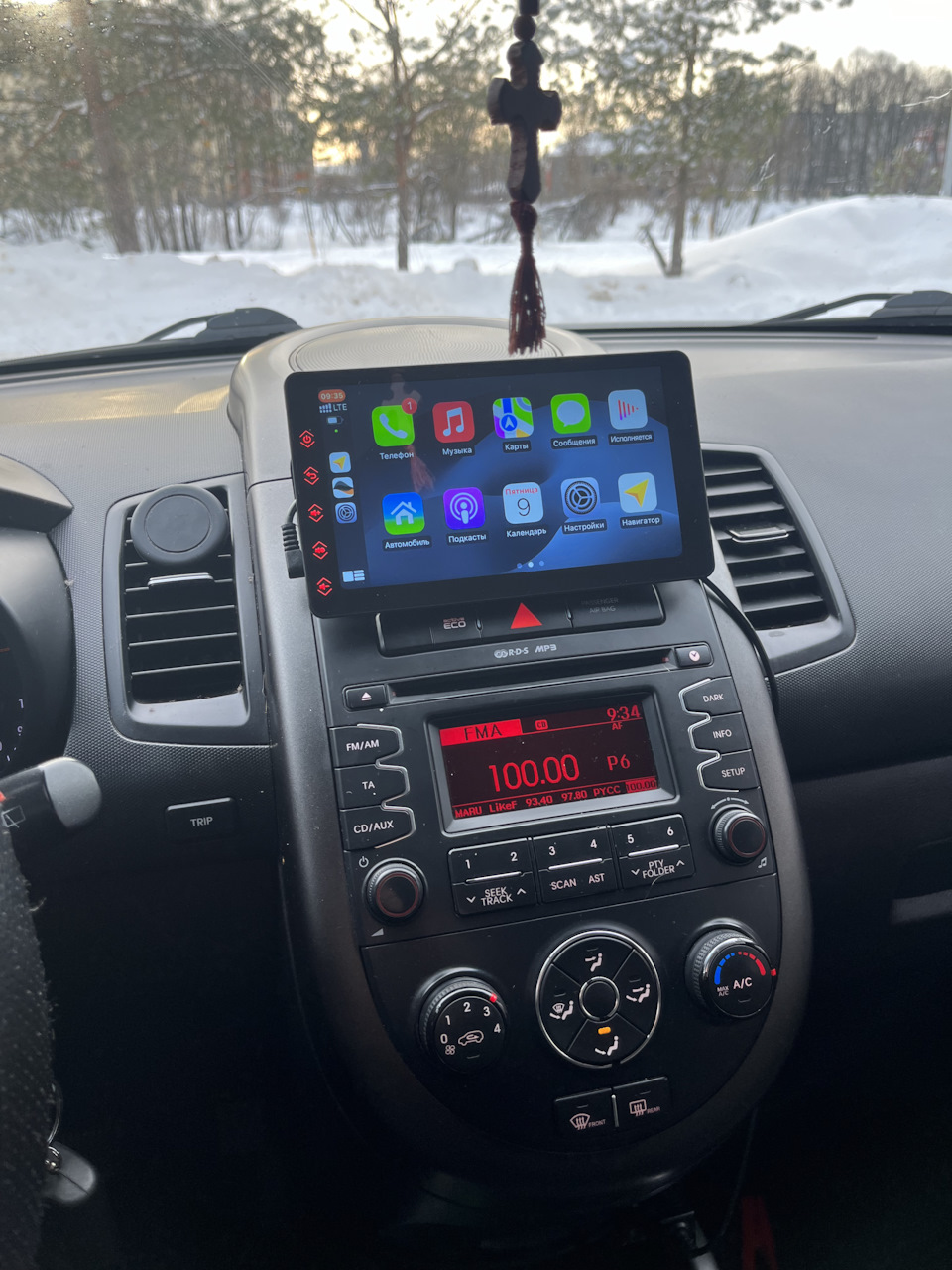 CarPlay монитор — KIA Soul (1G), 1,6 л, 2013 года | видео | DRIVE2