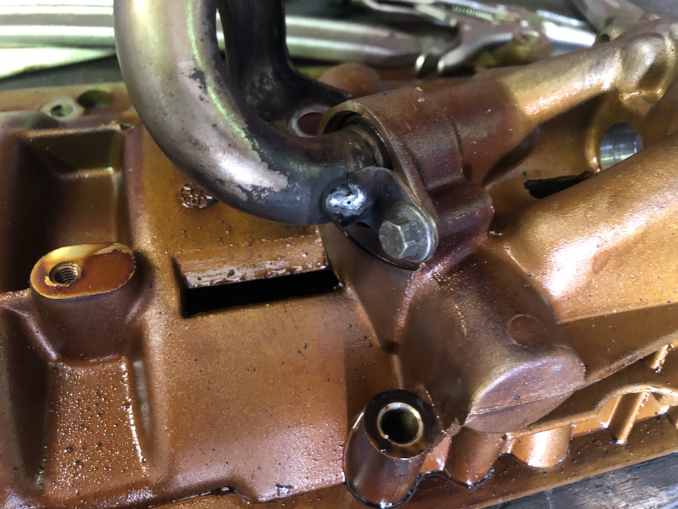 Сколы на капоте — Lada Гранта лифтбек, 1,6 л, 2014 года | кузовной ...