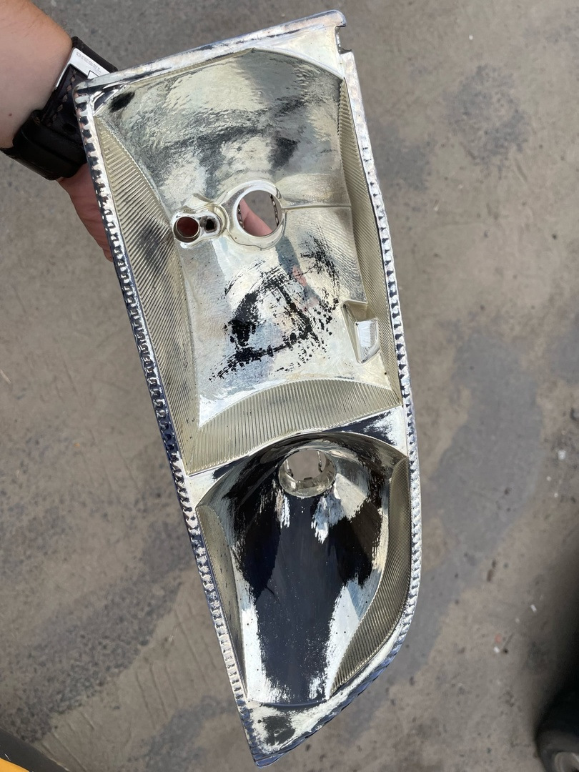 Восстановление отражателя фары — Volvo V70 I, 2,4 л., 2000 года ...