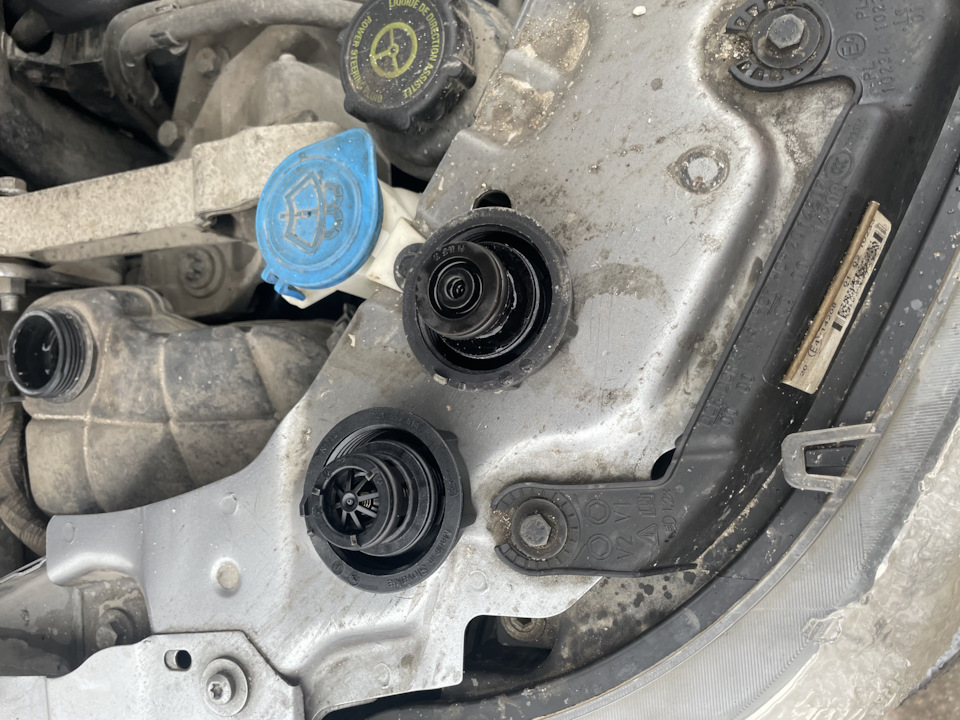 Крышка расширительного бачка — Land Rover Freelander 2 (L359), 2,2 л ...