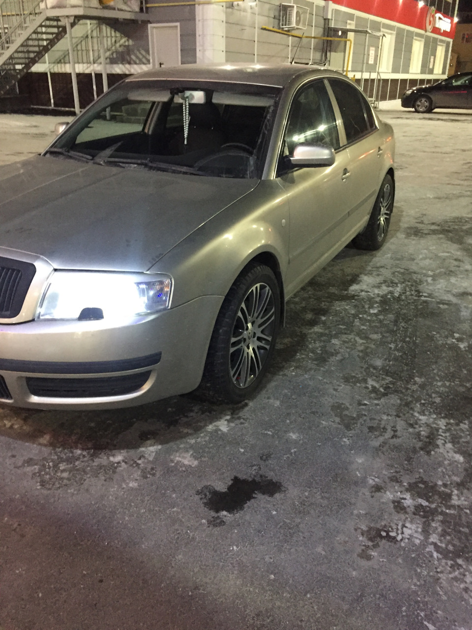 39 Зимняя резина Sailun Ice Blazer WST3 245/45R18 — Skoda Superb Mk1, 1,8  л, 2003 года | шины | DRIVE2