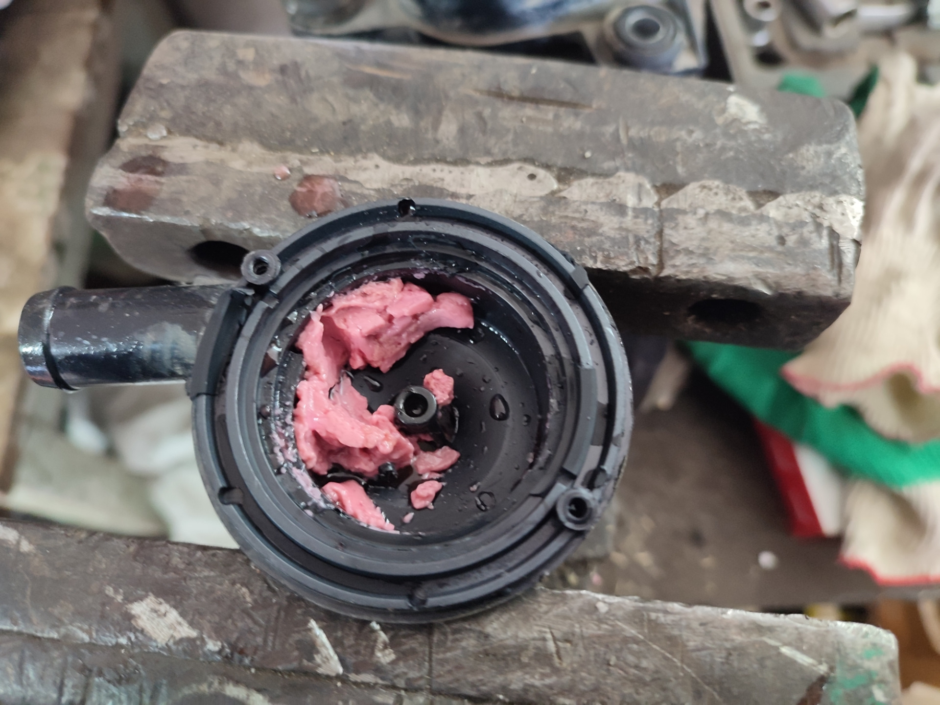 Замена помпы инвертора. Prius 30 помпа инвертора. Вибрация prius 20. Помпа инвертора toyota prius nhw20. Замена помпы инвертора.