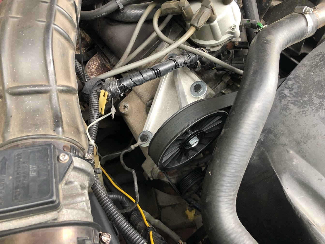 Обводной ролик вместо компрессора кондиционера — Ford Thunderbird X, 3 ...