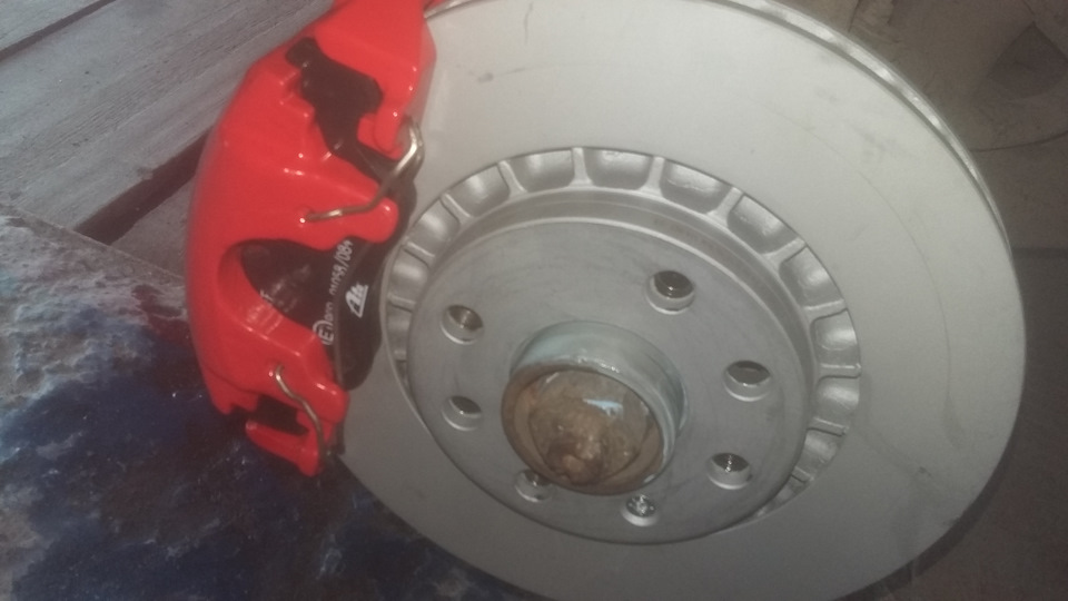 Потек патрубок помпы — Toyota Corona (T190), 1,6 л, 1994 года | своими ...