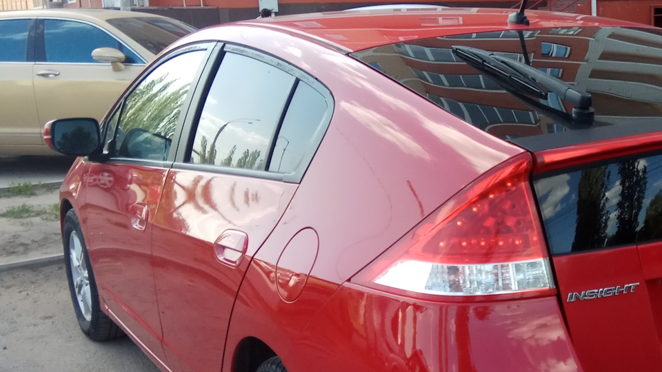 Honda Insight (2G) 1.3 гибридный (Plug-in) 2010 | Red Hybrid на DRIVE2