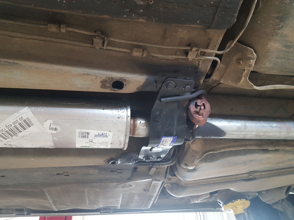 Фото в бортжурнале Volvo XC70 II. Запчасти на фото: B0202