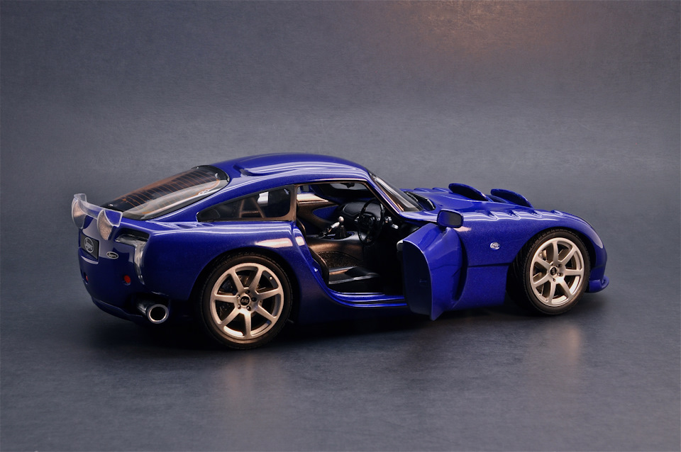 Jadi/Revell 1/18 TVR Sagaris, Aquarius Blue. — Сообщество