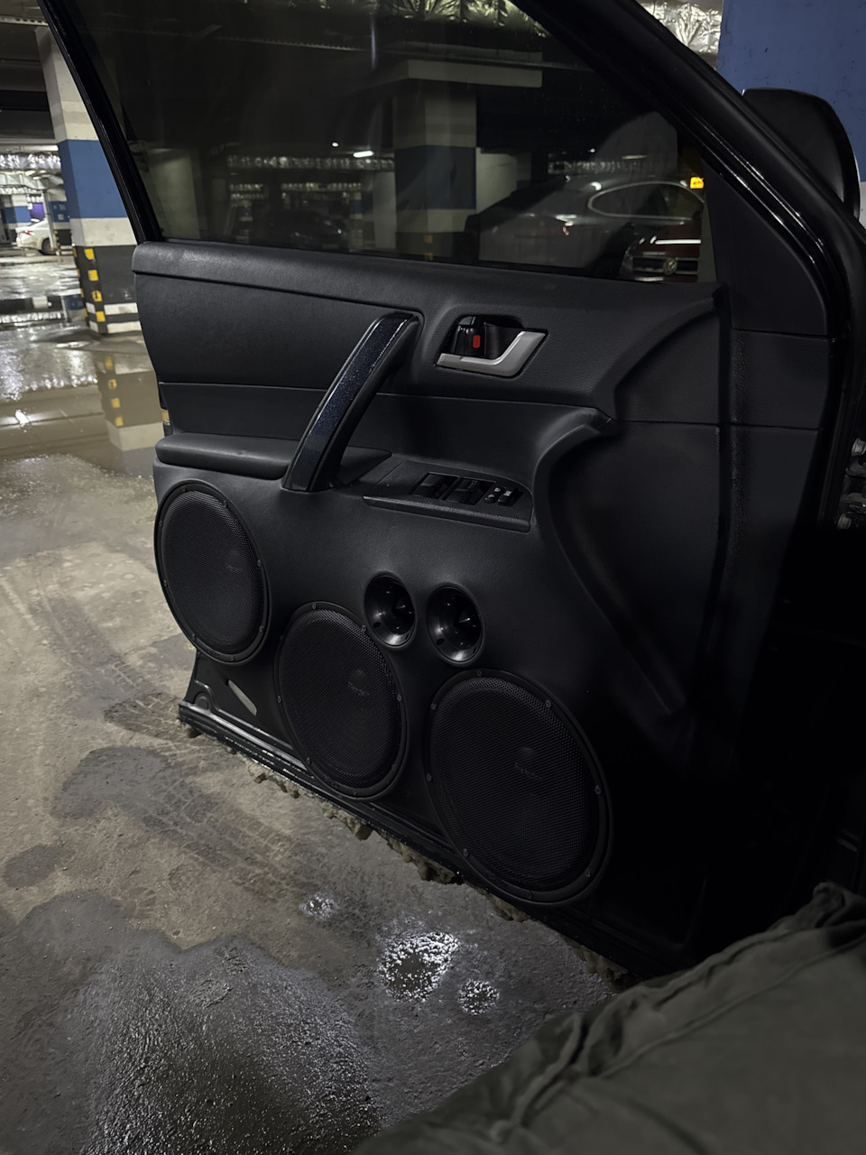 Фото в бортжурнале Toyota Highlander (XU40)